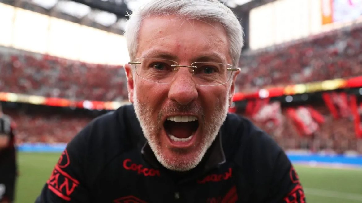 auxiliar-devolve-athletico-para-odair-hellmann-no-terceiro-lugar-do-brasileirao